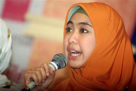 Follow oki setiana dewi through her official app. Khazanah Ramadhan Republika
