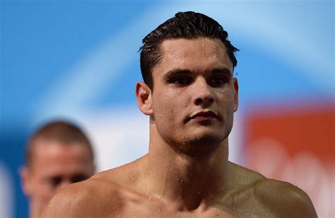 Jun 20, 2021 · florent manaudou, qui ambitionne de reconquérir l'or olympique du 50 m dans un peu plus d'un mois, a été battu par maxime grousset, qui nagera aussi l'aller simple à tokyo, en finale des. Florent Manaudou pose complètement nu pour Karl Lagerfeld ...