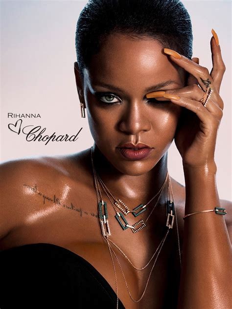 She was first discovered by american record producer evan rogers in. Rihanna Singer - Celebrity Endorsements, Celebrity ...