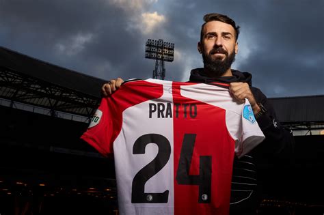 Pratto has been described as possessing unusual technique and ball control. Feyenoord huurt spits Lucas Pratto van River Plate ...