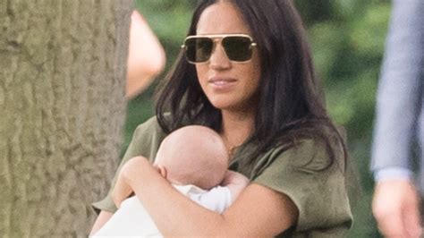 Meghan markle is lighter than some italians. Meghan Markle Brought Baby Archie to Prince Harry's Polo ...