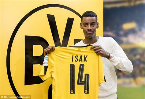 Alexander isak 18 year old wonder kid skills and goals 2018. Alexander Isak and Borussia Dortmund's coveted youngsters ...