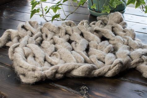 How to declutter your closet in 5 simple steps. How to Make a Chunky Knit Blanket After You Fail at Arm ...