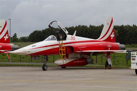 The aircraft took its maiden flight on 11 august 1972 and entered into service in 1975. Patrouille Suisse Northrop F5E Tiger, ILA Berlin 2014 ...