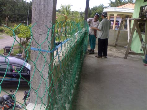 Penegang kelulibergalvani dipasang pada pagar sebanyak 6 unit(lembar). SELAMATLAH PARTI ISLAM MELANGKAH...: Perkembangan terkini ...