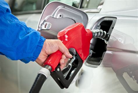Gasolina Premium llega a 20 pesos por litro en la Ciudad ...