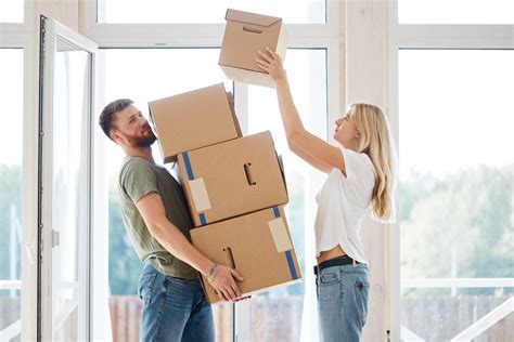 Moving Day: Should You Hire Movers or DIY? | Elite Truck Rental ...