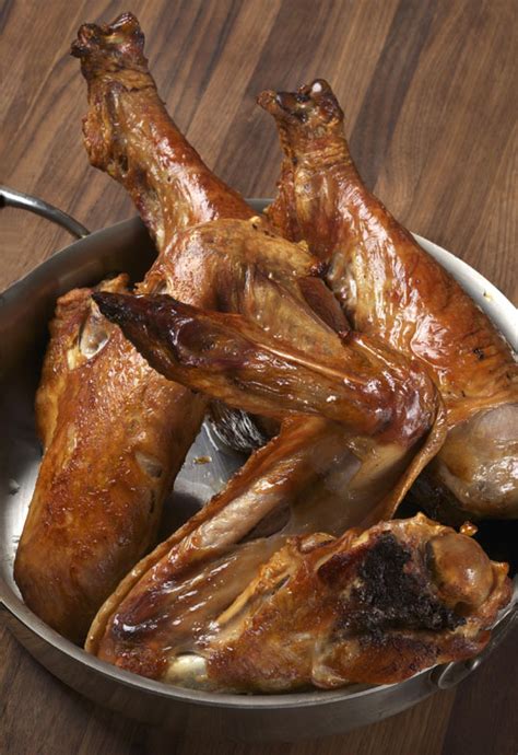 Turkey necks in a smoked cooker: Smoked Turkey Necks For Stock / Pinto Beans Oxtails Smoked Turkey Necks Recipe By Martha Cookpad ...