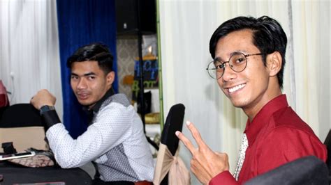 Operator of wholesale and retail outlets in malaysia. Annual dinner tf value-mart tanjong malim - YouTube