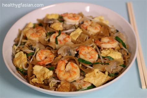 The high fat content and low cost of the dish made it attractive to these people as it was a cheap source of energy and nutrients. Seafood Char Kuey Teow | Healthy gf Asian