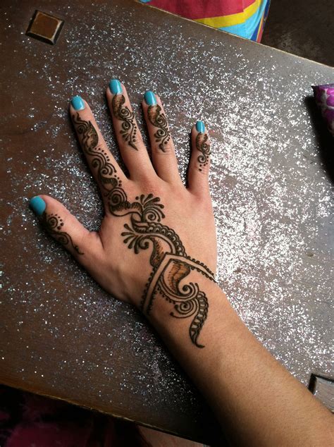 At tattoounlocked.com find thousands of tattoos categorized into thousands of categories. Family Disney trip 2013 animal kingdom henna | Henna hand ...