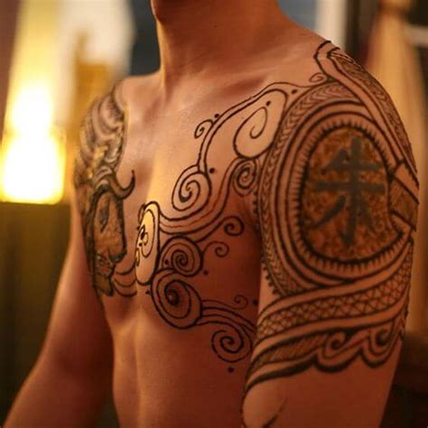 Comparing to the real tattoo, you will not feel any discomfort when getting it with henna. Henna Tattoos for Men - Ideas and Designs for Guys