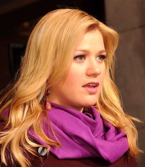 Kelly vedovelli est née le 27 mars 1990. File:Kelly Clarkson 57th Presidential Inauguration ...