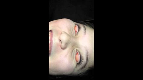 1second eyelid flip by a 3 year old girl. How to flip your eyelids. - YouTube