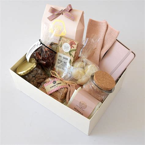 Build your own gift box, custom gift boxes, birthday boxes Pretty Sweet Deluxe Gift Box for Her | Gifts by Fusspot