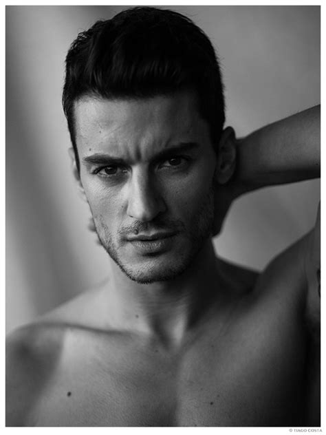 Ruben rafael gomes rua (porto, 8 de fevereiro de 1987) é um modelo, ator e apresentador de televisão português. Ruben Rua Poses for Photos by Tiago Costa | The Fashionisto