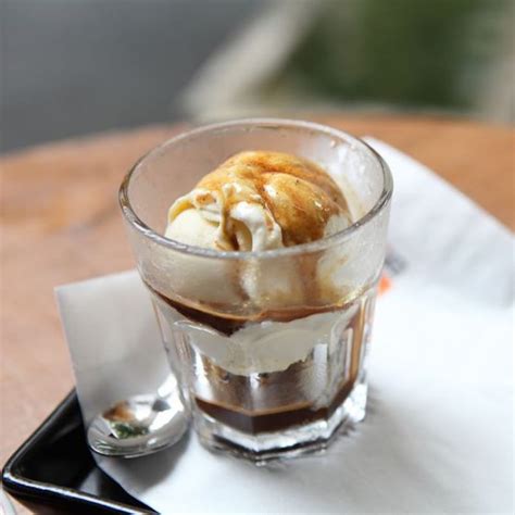 Calories, carbs, sodium, fat, sugar etc. Affogato al caffè - Magazine delle donne