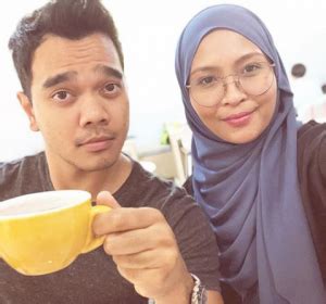 Nana alias & shana instagram @sitinordiana @sndsoulentertainment. "Lagu Baru Tak 'Leman' Sangat,Tak Moden Sangat. Dia Tengah ...