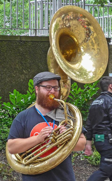 Voir plus d'idées sur le thème bonne soirée, bonne nuit, image bonne soirée. Soubassophone — Wikipédia