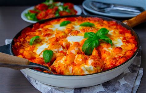 Maybe you would like to learn more about one of these? Gnocchi alla sorrentina- Gratäng med gnocchi, tomatsås och ...