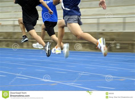 Sprinters hopping on track stock image. Image of teammates - 835355