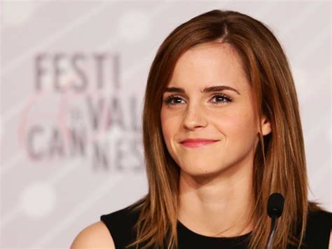 It should be mostly original work, and images used should be respectful of emma's privacy. Emma Watson Naked Photo Countdown Hoax - Business Insider