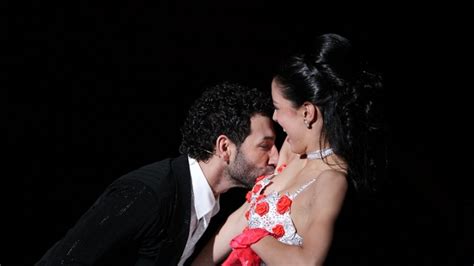 Bei der tanzshow let's dance lernte rebecca mir ihren ehemann massimo sinató kennen. Massimo Sinató privat: Mit IHR tanzt der "Let's Dance ...