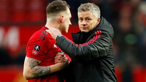 Check out this biography to know about his childhood, family life, football career, and achievements. Manchester United, Ole Gunnar Solskjær | Skeptisk til ...