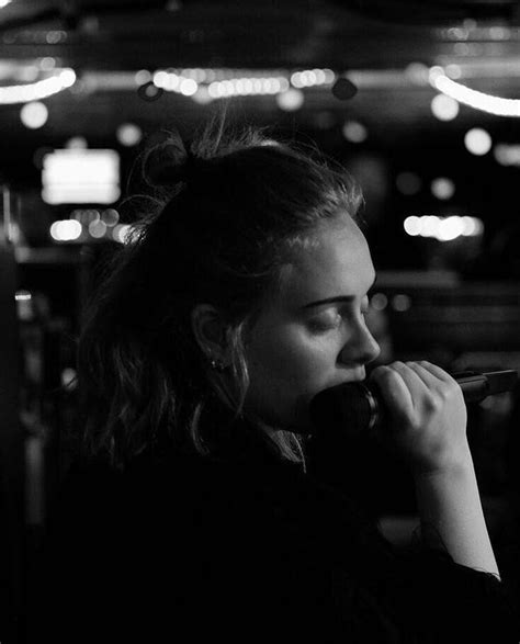 Você também pode compartilhar baixar música adele e visualizar duas páginas no mokafoox músicas mp3 de sua preferência na sua conta do. Tá pensando em que Adele?! 💋🎧 | Adele, Adele music, Adele love