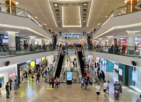 Touted to be the biggest mall in putrajaya, it houses an exclusive range of over 160 brand stores. Shopping malls take steps to curb Covid-19 - Selangor Journal