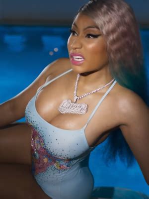 Minaj's yikes, which is meant to get fans excited for the next era of her career (though it reportedly. Nicki Minaj: Video zu "Bed" mit Ariana Grande - laut.de - News
