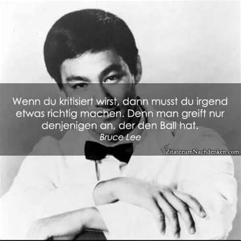 Die besten zitate von bruce lee — weisheiten & sprüche von kontemplativ bis provokativ — bruce lee der traum von gestern ist die wirklichkeit von heute und morgen. Bruce Lee über Kritik | Bruce lee, Zitate und Lee