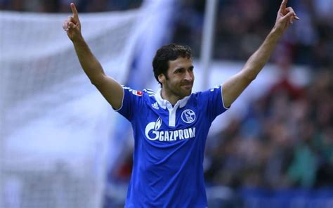 Download wallpapers for desktop with resolution x. Download Bilder für das Handy: Sport, Menschen, Fußball ...