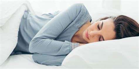Akan lebih baik jika kita tidur dan bangun di waktu yang. 10 Manfaat Tidur yang Bikin Anda Ingin Cukup Tidur Malam ...