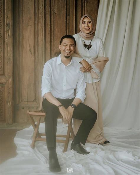 Bagi anda penggemar konsep minimalis, anda bisa menggunakan konsep pemotretan yang satu ini. Background Prewedding - Background Prewedding Indoor Full ...