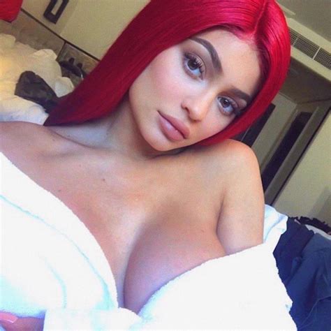 Feel free to reach to let us know if you have any. Kylie Jenner makes me rock hard. Make me cum : celebJObuds