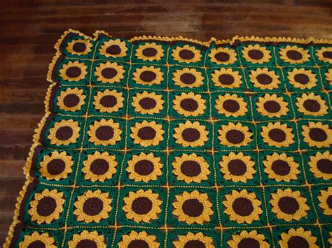 Bring a little bit of nature indoors with this colorful sunflower granny square crochet pattern. Kansas Sunflower Granny Square Crochet Afghan Blanket ...