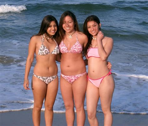 The site owner hides the web page description. Hot Bikini Beauties - hoesondesck