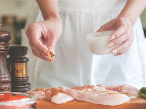 Chicken, it's a popular meat to eat, which is exactly why we have 16 amazingly delicious low carb recipes that will fit perfectly into your every day diabetic diet. 7 Chicken Recipes for Diabetics