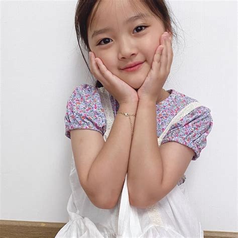 Lift your spirits with funny jokes, trending memes, entertaining gifs, inspiring stories, viral videos, and so much more. 10 Potret Kwon Yuli, Youtuber Cilik Asal Korea Selatan ...
