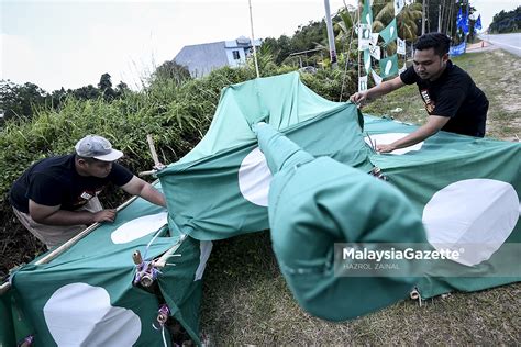 Kereta kebal bandar selalunya sangat tangkas, tapi yang ini nampak perlahan. Daily Life - Jentera Muda PAS Hasilkan Kereta Kebal #PRU14