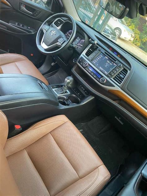18 alloy wheels, heated/powered side. SOLD!!! Tokunbo 2019 Toyota Highlander Limited AWD - Autos - Nigeria