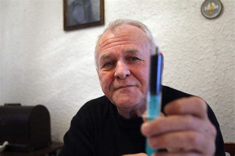 Rick Simpson Challenges 'Rockefeller Medicine' & Big ...