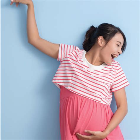 Agar mempermudah dan melancarkan persalinan, mama bisa melafalkan ayat kursi sebagai berikut: Yoga Untuk Ibu Hamil