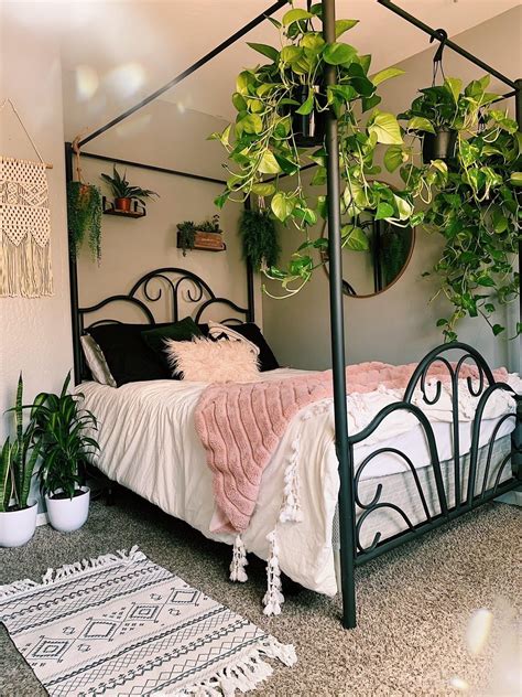 Safira modern metal canopy bed in chrome, black bonded leather, queenby inspire q(11). Pin by jasmine robinson on Home things I love in 2020 ...