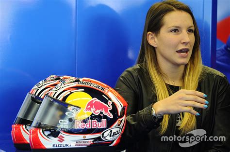 Saat usia 12 tahun ia menjuarai seri 125 cc catalan champion untuk pertama kalinya dan mampu dipertahankannya setahun kemudian. Kiara Fontanesi, Maverick Vinales s girlfriend at Italian GP