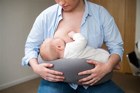Tips for easier breastfeeding! - bbhugme
