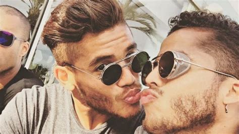 His brother, jonathan has a much more indigenous mexican grade of hair than giovani as does his baby brother eder. Hermanos Dos Santos "paran la trompa" en Instagram | El ...