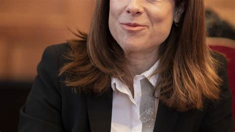 Presently, petra gössi occupies the position of chief administrative officer for nebag ag. Interview - FDP-Chefin Petra Gössi attackiert SVP ...