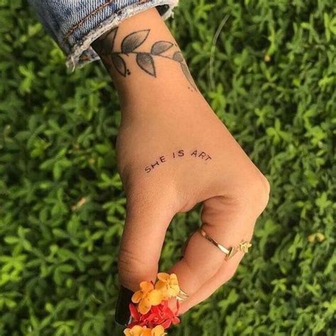Belime bir kelebek, altında da seksi butterfly yazsın olmamalı dövme. Mini Tattoos Ideas For Girls 30+ to Choose From - Inspired ...